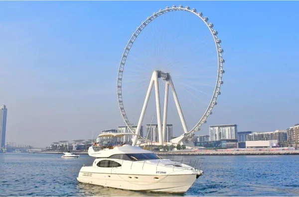 58′ Azimuth near Ain Dubai