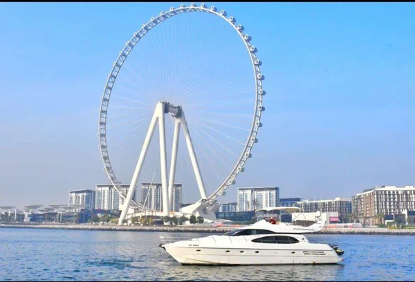 The 58′ on the water