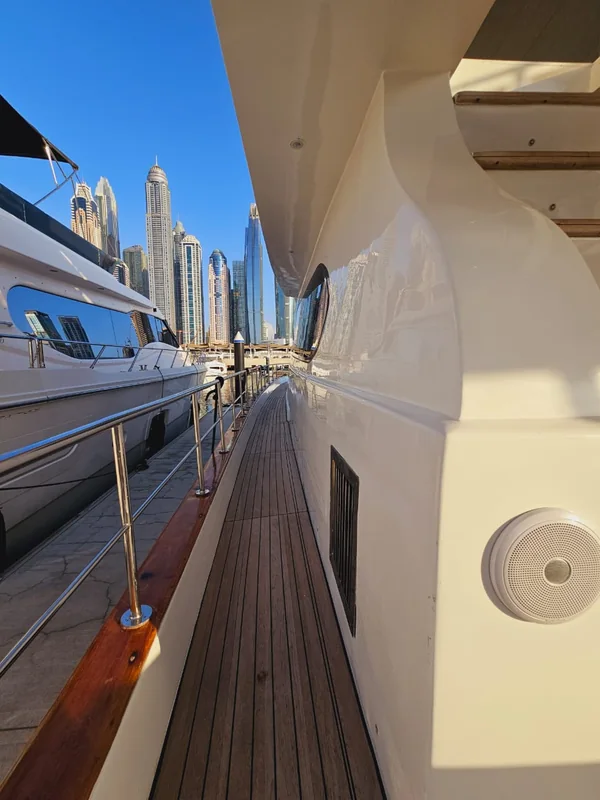 Side deck