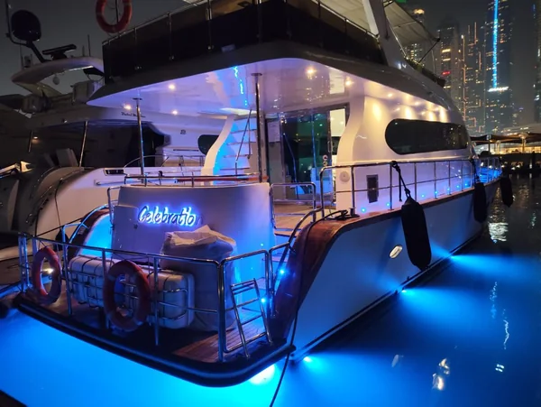 75′ yacht after dark