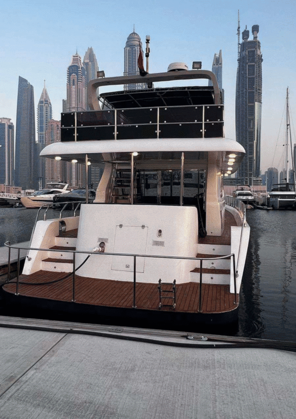 80 Feet Luxury Yacht Dubai – Elite Yacht Rental for Events & Celebrations - Image 2