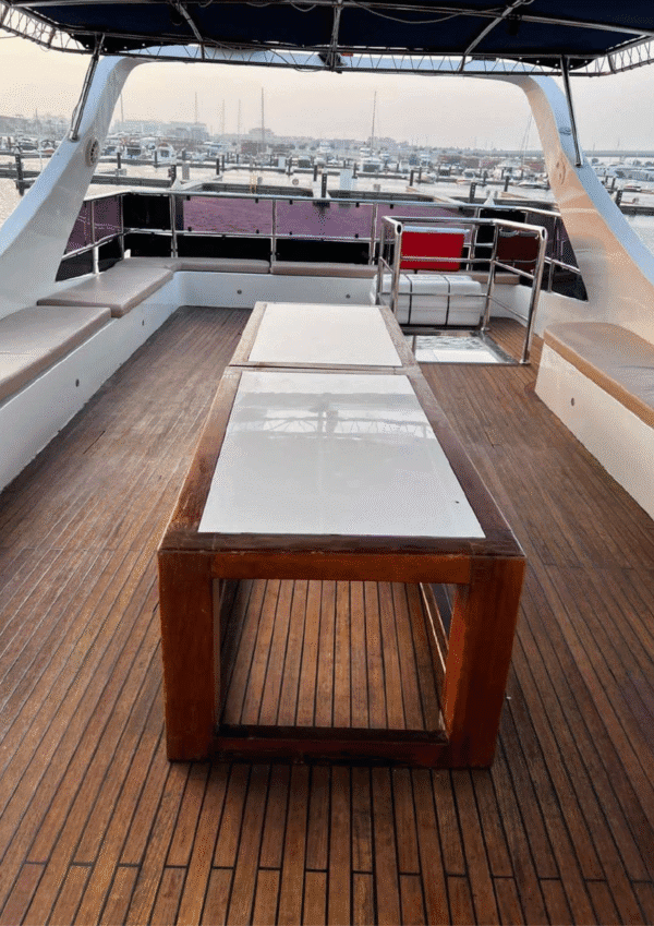 80 Feet Luxury Yacht Dubai – Elite Yacht Rental for Events & Celebrations - Image 3