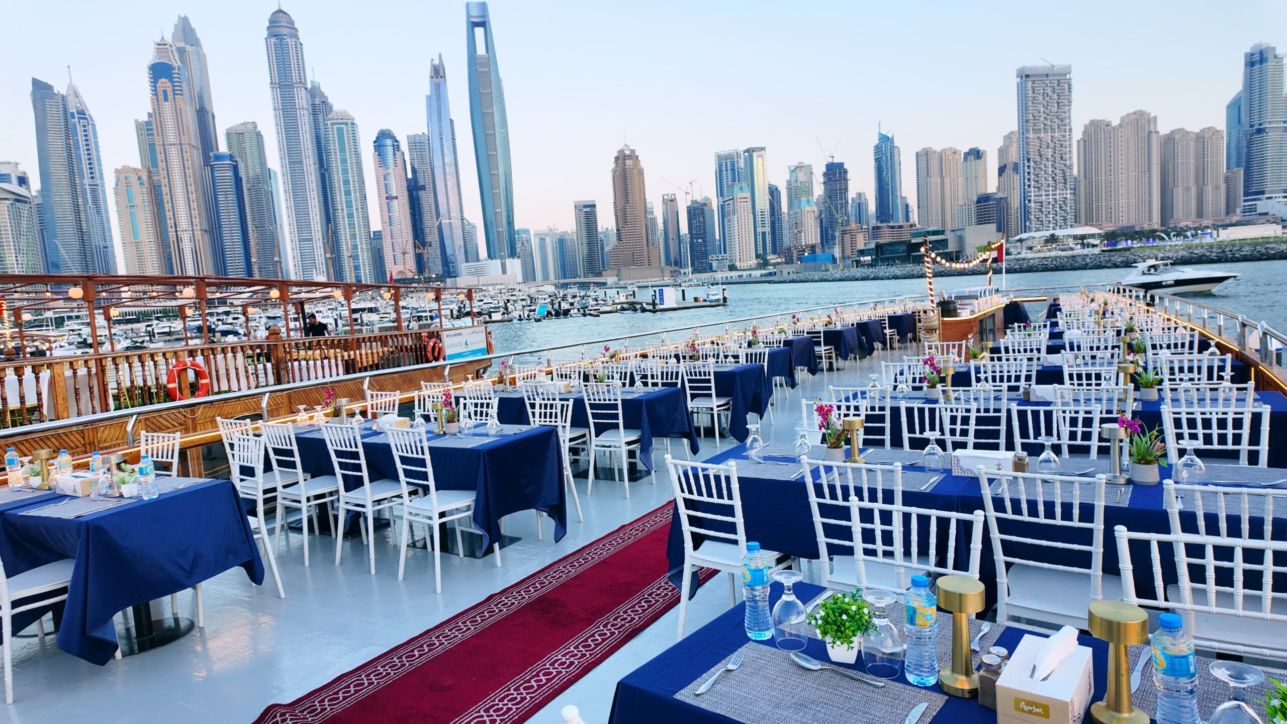 Luxury Dinner Cruise Dubai Marina